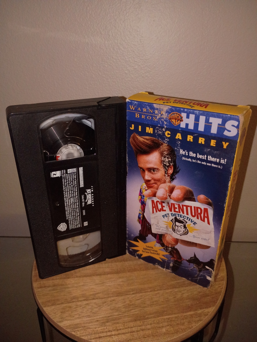 Warner Bros. Ace Ventura VHS with Blue and Yellow Artwork